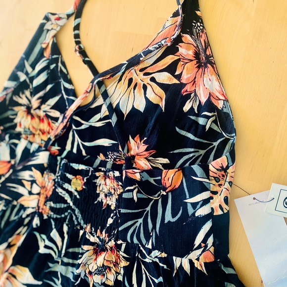✨ Rip Curl 🏄🏽‍♀️ Summer Dress 🌺 - Picture 4 of 4